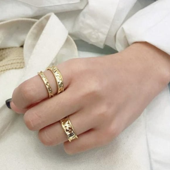 Gold Wrinkle Round O/S Ring Stack - Picture 2 of 4